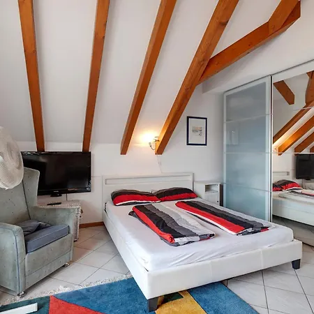 Tetto Piccolo Apartment *